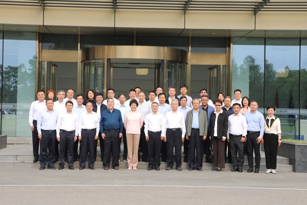 国药集团党委主题教育读书班集体调研华体会网站登录入口-华体会(中国)